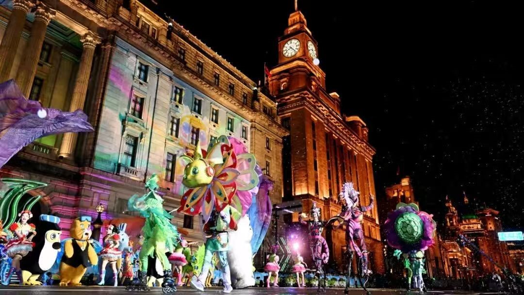Shanghai domina le classifiche del turismo durante le festività nazionali