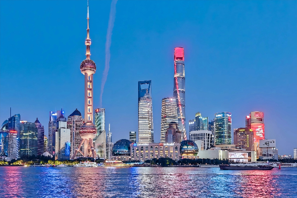 Shanghai presenta un piano per rafforzare il proprio ruolo di centro finanziario