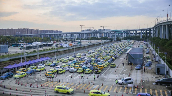 Guida ai taxi per la CIIE 2025