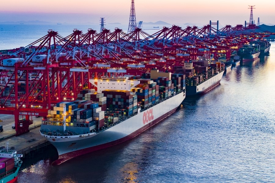 Completata a Shanghai la più grande operazione al mondo di rifornimento di metanolo verde