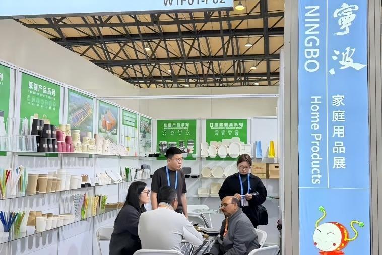 East China Fair: ordinativi per quasi 2,2 miliardi di dollari, crescono acquirenti da Asia e Occidente
