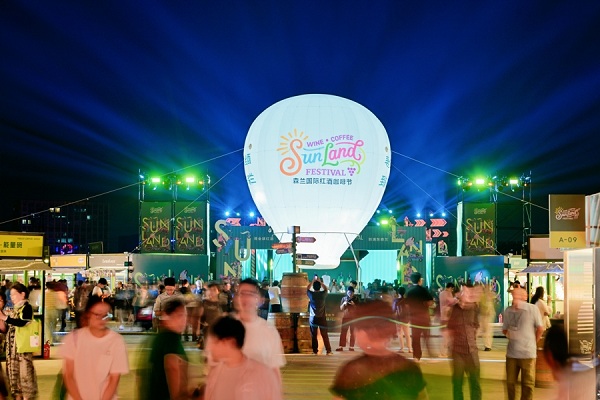 Festival del Vino e del Caffè di Sunland: caffè di giorno e vino di sera