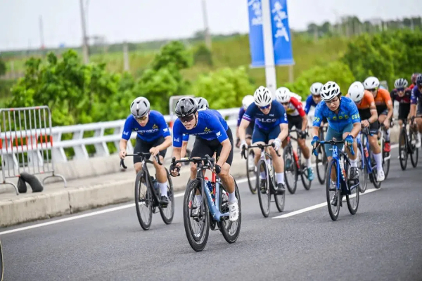 Shanghai si prepara per lo spettacolo ciclistico del Tour of Shanghai