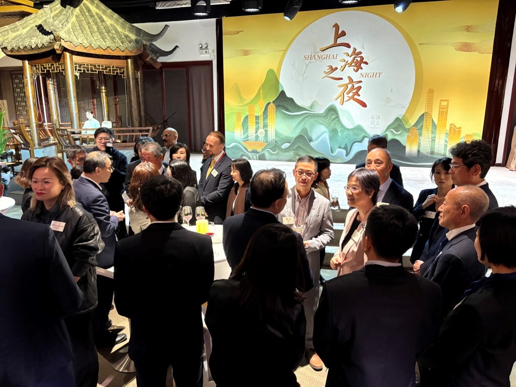 Mercato, fiducia e futuro: la voce delle imprese straniere alla CIIE di Shanghai