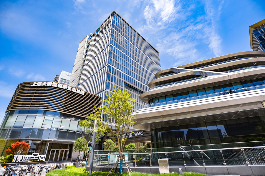 Centro di Innovazione sui Modelli Fondazionali di Shanghai: uno sguardo dentro un incubatore di IA di livello mondiale