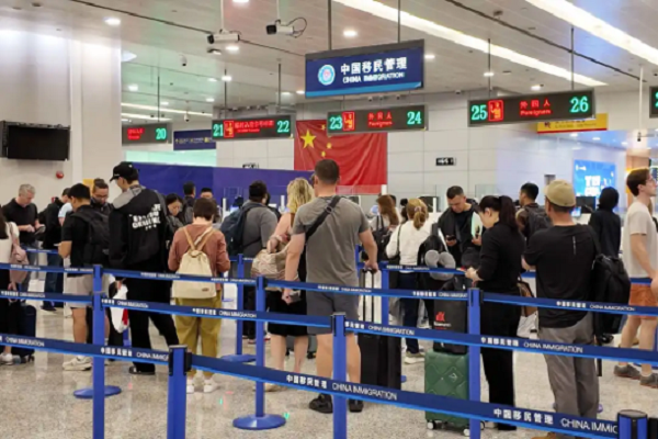 Oltre 2,04 milioni di ingressi senza visto: Shanghai si conferma la prima destinazione turistica per gli stranieri in Cina